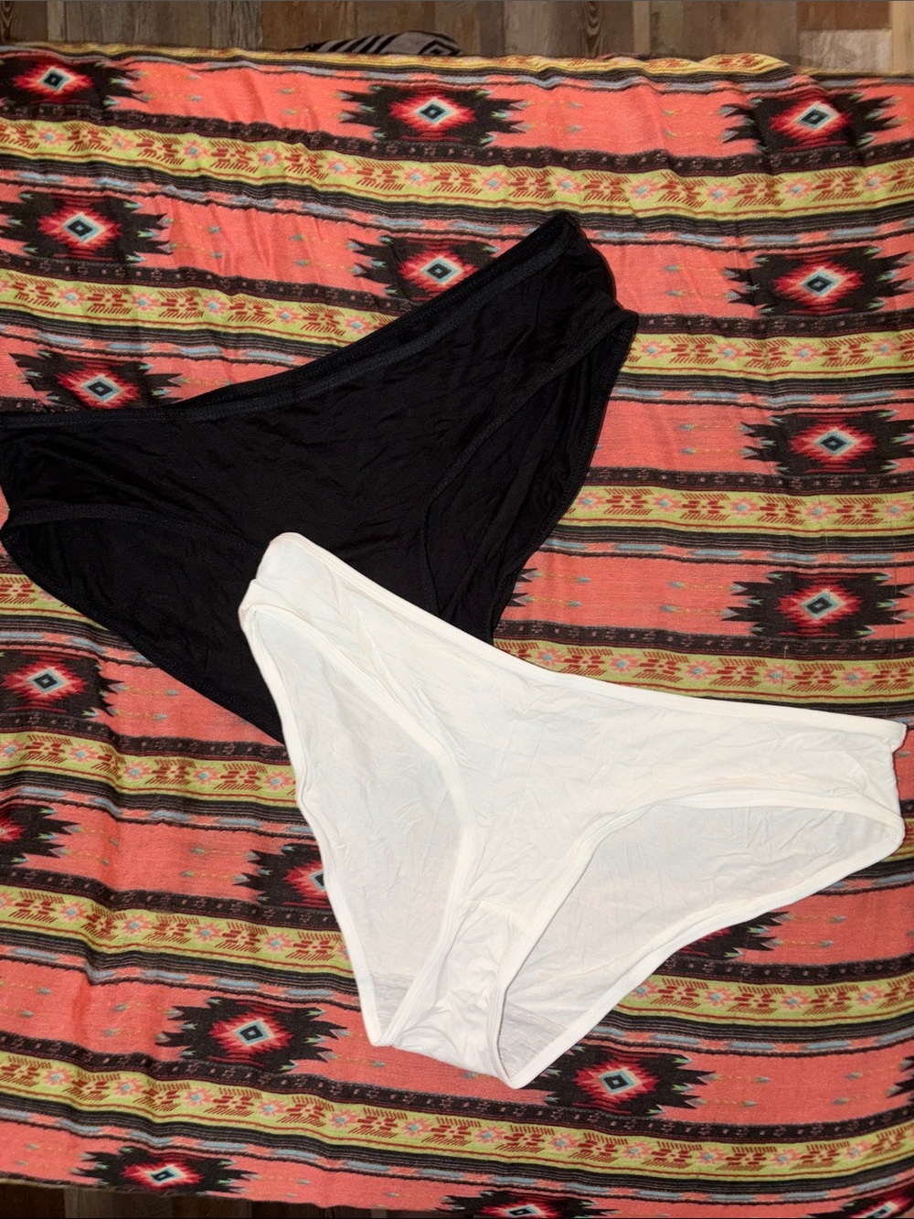 Meeloy-Bamboo-Fiber Ultra-Soft & Breathable Panties (Classic Bikini) Size XL